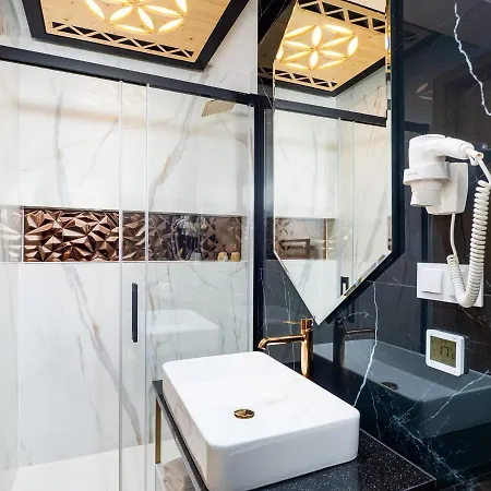 Goralski 2 アパートホテル ビャウカ