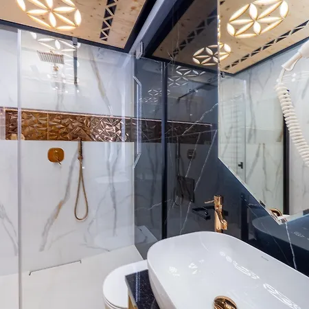 アパートホテル Goralski 2 4*